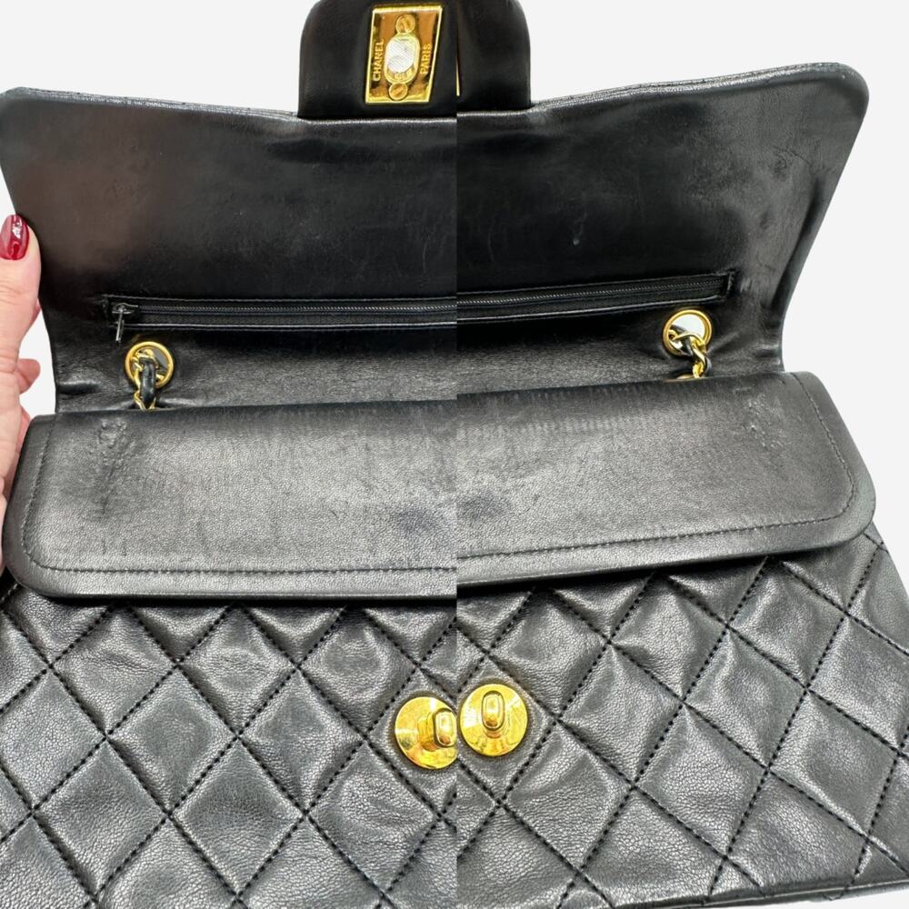 Vintage Authentic Chanel Lambskin medium Classic Double flap with 24k gold - Picture 10 of 16